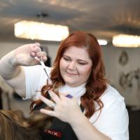 Amanda cutting hair 